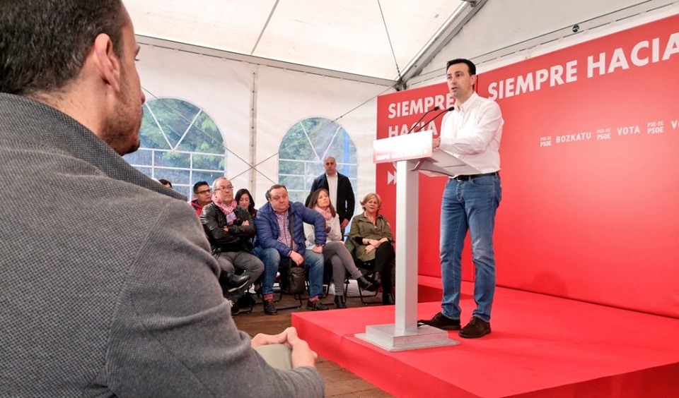 Acto político en Portugalete, Mikel Torres